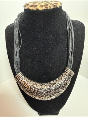 Vintage Statement Black and Silver Filigree Bib Necklace